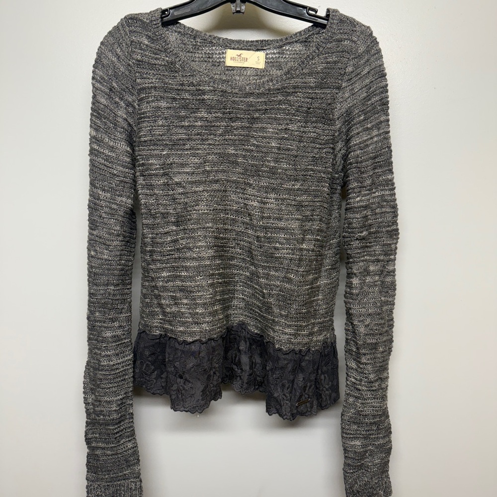 Hollister Charcoal Lace Trim Women's Blouse